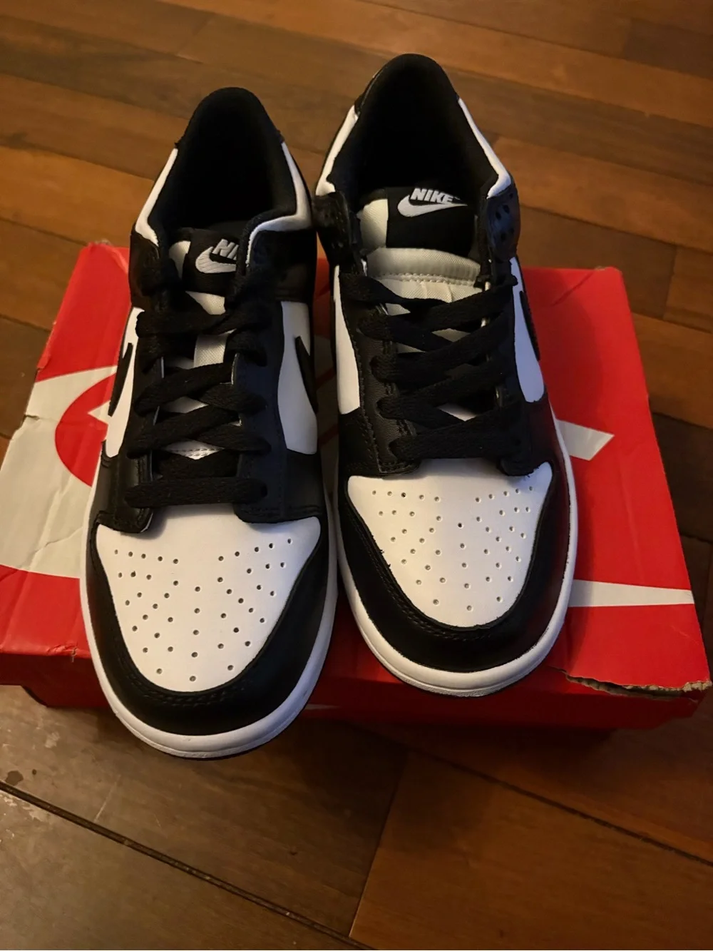 Nike Panda Dunk Low GS sz 5